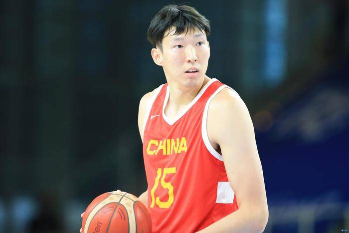 不同以往个 郑秀文造型完美代言 待遇隆重影楼成专属时装店 2011-11-07 瑞士某护肤品牌隆重宣布，正式委任Sammi郑秀文担任品牌首位代言人。