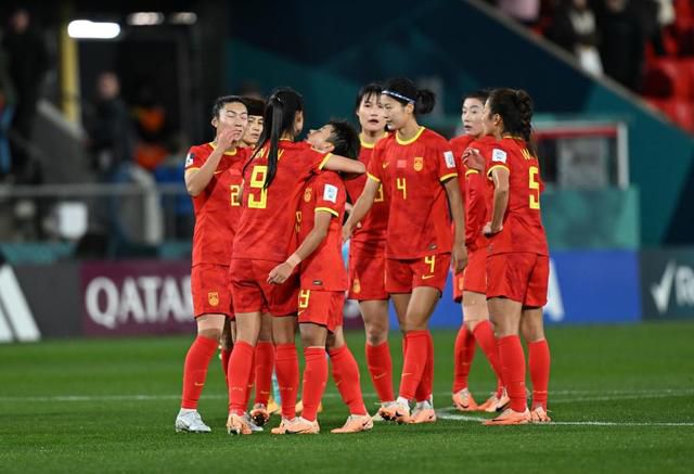 33岁艾玛·沃特森出街 素颜状态太憔悴 2023-08-15 当地时间2023年8月14日，美国佛罗里达州，艾玛·沃特森现身迈阿密街头。