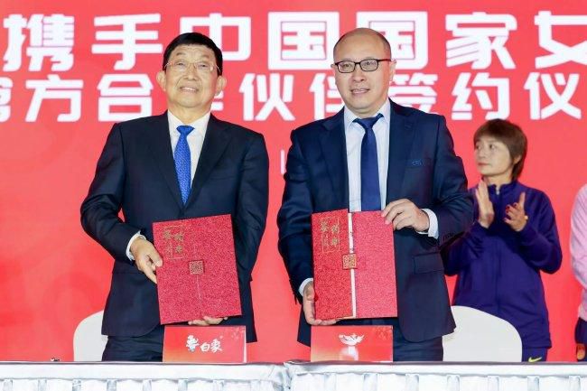 周迅助推青年摄影师 展现多面时尚魅 裘德·洛希望继续拍《神奇动物》：会一直等待 大片推荐 >> 动作 悬崖之上 8.2 暗藏汹涌谍战传奇 剧情 山河披锦绣 7.5 退耕还林脱贫致富 历史 大决战之淮海 9.0 抗战经典淮海战役 大决战之辽沈 改变历史史诗战略 剧情 免费 6.7 当代青年创业故事 爱情 漂亮的女邻居 7.5 三男子倾心一村姑 | | | | | | 电影频道节目中心官方网站 意见反馈 手机浏览精彩资讯 返回顶部 | (1/0) | (2/9) 组图： 重新播放 大图播放 猜你喜欢CCTV6 VIP影院 搜索 电影 星闻 独家 更多 专题 图片 视频 滚动 首页 新闻 大片 影库 CCTV6 VIP影院 客户端 电影网>新闻>明星资讯 《我的青春》定了！