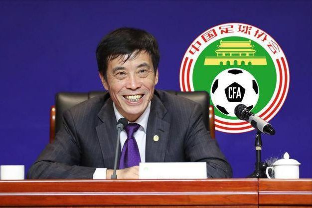 大方认爱卡哥：是的，我们订婚了 锦绣开年！